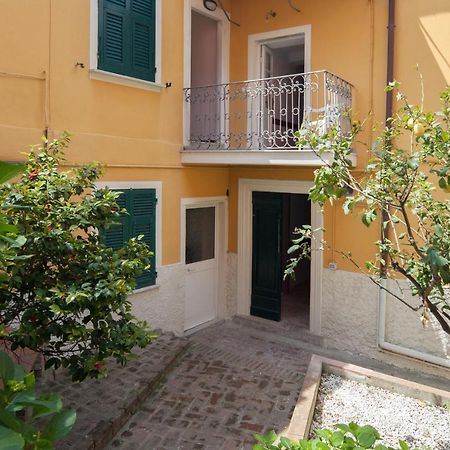 Cecio 5 Terre Rooms Корнилья Экстерьер фото