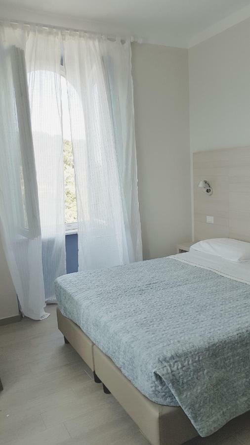 Cecio 5 Terre Rooms Корнилья Экстерьер фото