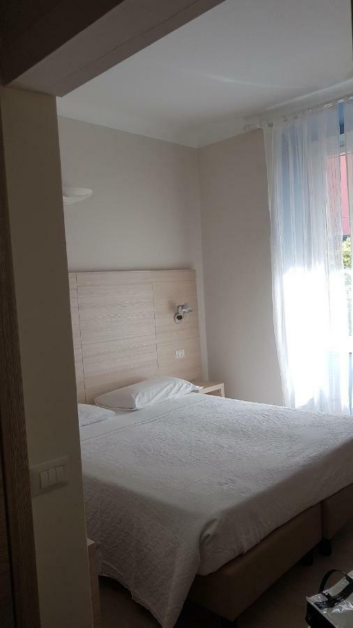 Cecio 5 Terre Rooms Корнилья Экстерьер фото